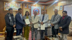 अब डडेल्धुरामा पनि प्रादेशिक अस्पताल, प्रदेश सरकार र नगरपालिकाबिच सम्झौता