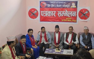 डडेल्धुरा पुगेर देउवालाई प्रचण्डको फोन, के भयो कुराकानी ?