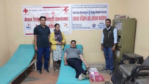 नेपाल प्रेस युनियन डडेल्धुराद्वारा रक्तदान तथा स्वास्थ्य परीक्षण