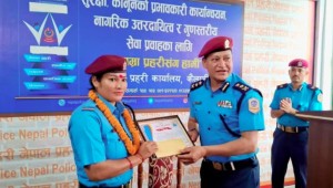 कैलालीमा सडकमै सुत्केरी गराएकी प्रहरी जवान देउवा पुरस्कृत