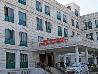 डडेल्धुराको ‘लिंक रोड कार्यक्रम’  का लागि छुट्याइएको ४८ करोड बजेट रोक्का