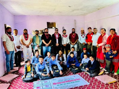 डडेल्धुरा जेसीजद्वारा बौद्धिक अपांगता भएका विद्यार्थीहरूलाई राहत वितरण र स्वास्थ्य परीक्षण