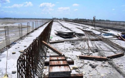 महाकालीमा निर्माणाधीन पुल अलपत्र हुँदा आर्थिक नाका बनाउने योजना अन्योल