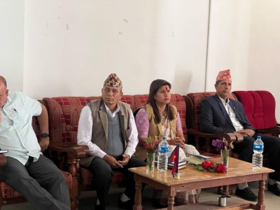 जनप्रतिनिधि र कर्मचारीबीच तालमेल हुनु आवश्यक छ : राज्यमन्त्री खड्का