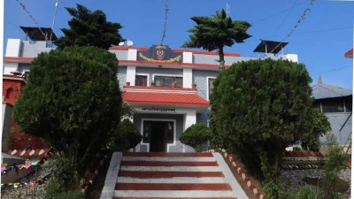 डडेल्धुरा सदरमुकाममा प्रहरी नै कुटिए, ५ जना पक्राउ