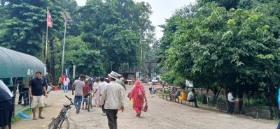 दसैँ मनाएर परदेश लागे सुदूरपश्चिमेली