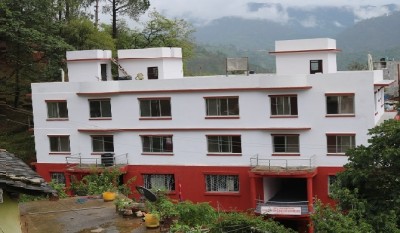 बैतडीको पाटनमा राज्यको लाखौं लगानी यसरी जाँदैछ खेर, कामै नगरी कर्मचारीलाई धमाधम तलब