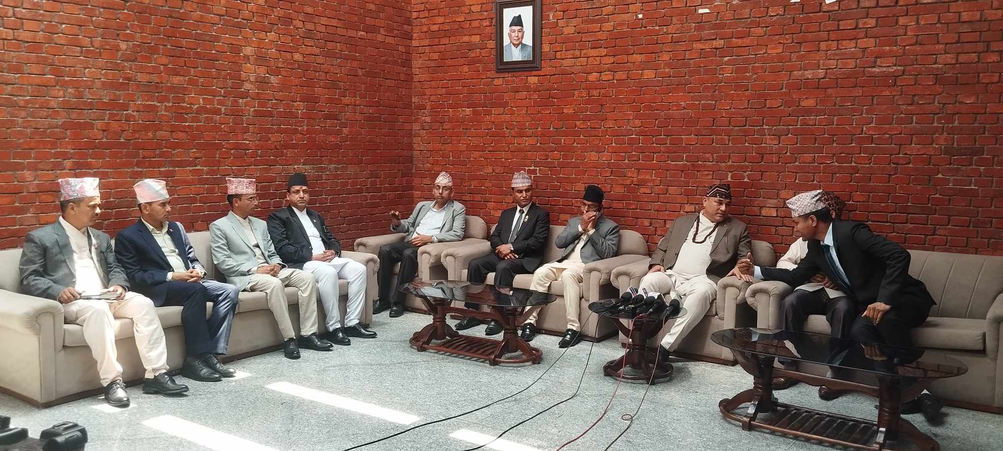 भारत भ्रमणमा निस्कियो सुदूरपश्चिमका मुख्यमन्त्रीसहितको टोली