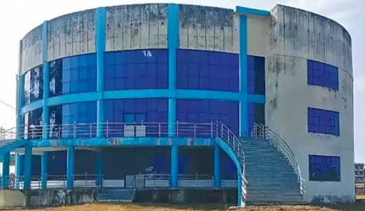 ८ करोडमा बनेकाे कञ्चनपुरको सभागृह प्रयोग विहीन