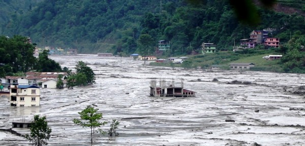 बाढीपहिरो र डुबानमा परी हालसम्म १९२ जनाको मृत्यु, ३० बेपत्ता