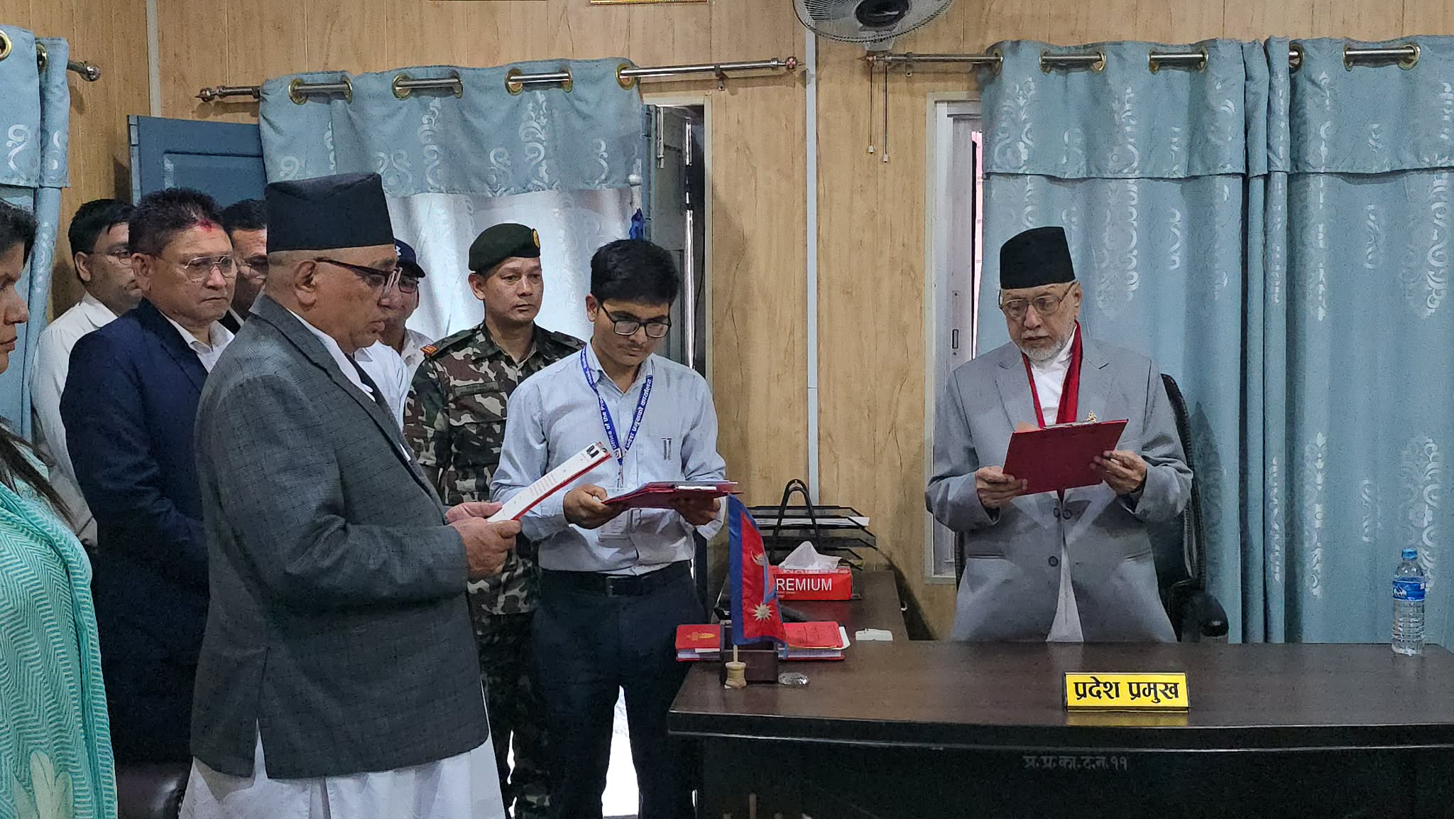 सुदूरपश्चिमका नवनियुक्त वनमन्त्री भट्टले लिए शपथ